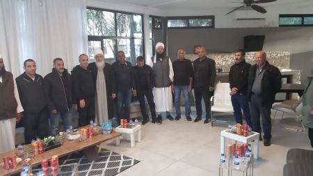 عقد راية الصلح بين عائلة الفقير وعائلة ابو قطيفان باللد